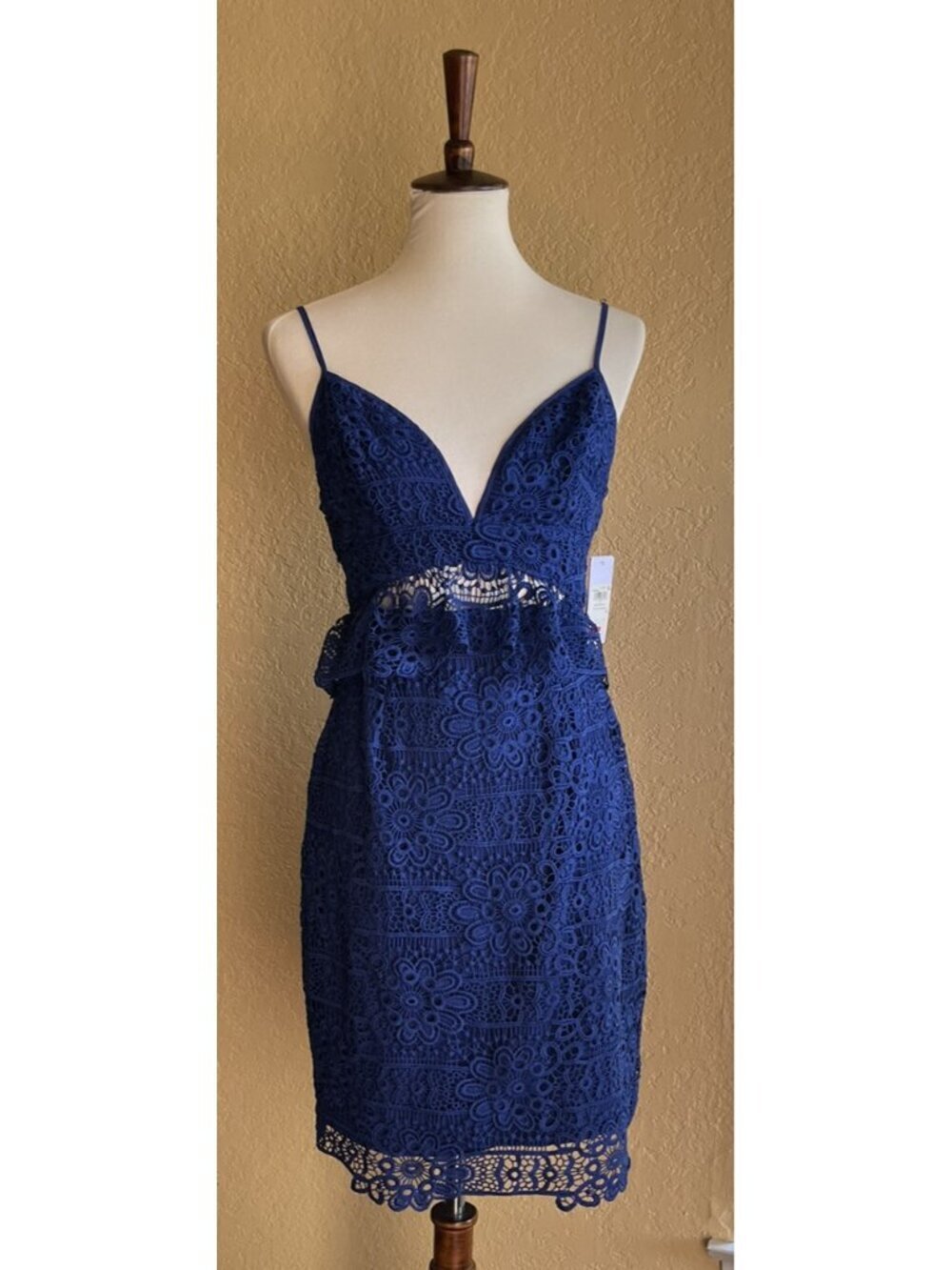 Guess Blue Lace Cutout Dress Size 6 Strappy Sheath Cocktail Party - Picture 1 of 9